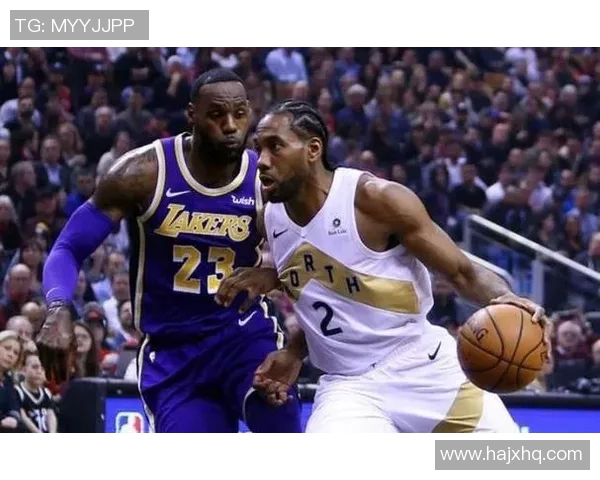 揭秘各大足球巨星上脚战靴真实尺码与球场表现之间的奥秘 揭秘各大足球巨星上脚战靴真实尺码与球场表现之间的奥秘